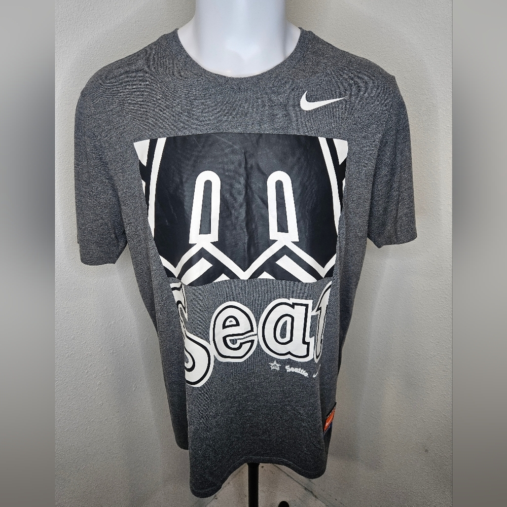 Nike Mariners Graphic t-shirt men's XL
